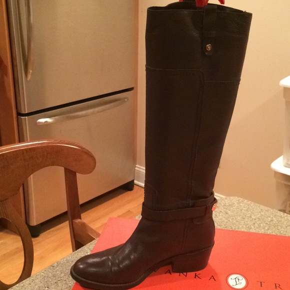 Ivanka Trump size 6.5 Dark Brown Leather Boots - Picture 3 of 8